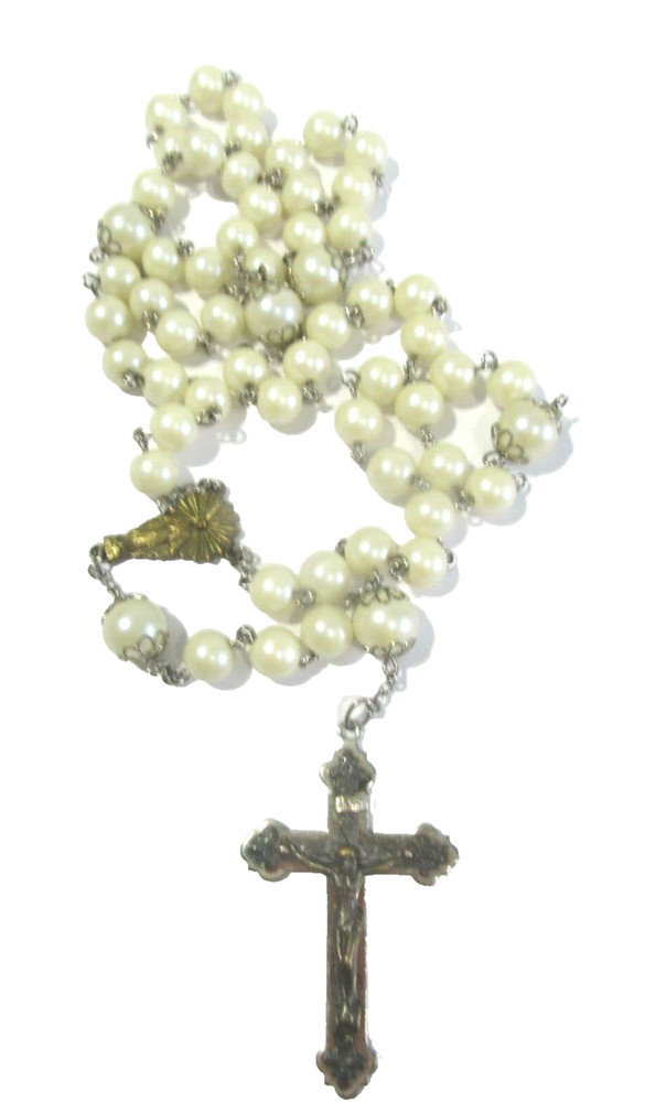 FAUX PEARL ROSARY CROSS CRUCIFIX