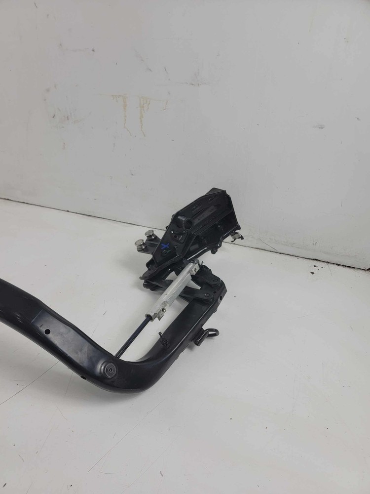08-13 BMW E93 M3 OEM Right Side Convertible Top Hinge Bracket Linkage
