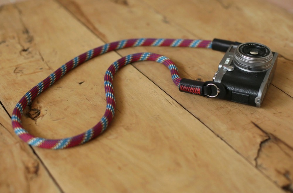 Windmup Red Pattern Climbing Rope Camera Strap