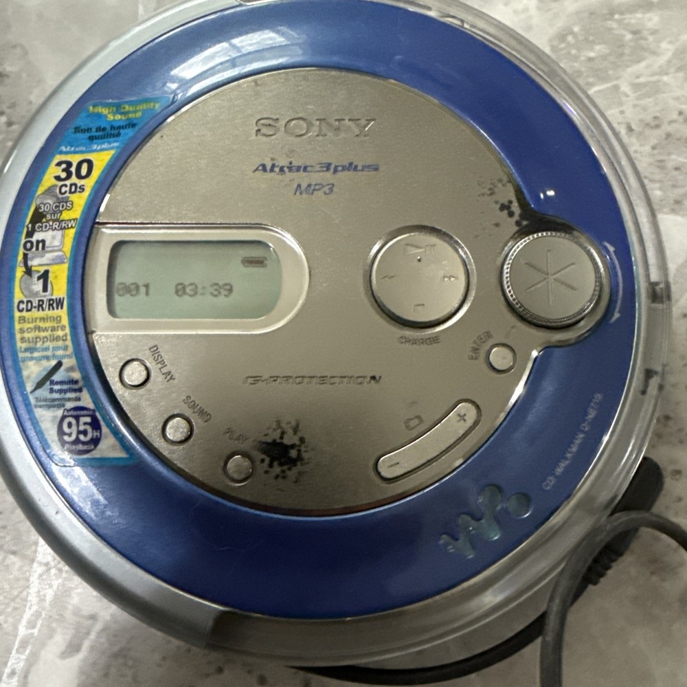 Sony Walkman CD D-NE715 - Atrac3plus. Fully working controller included