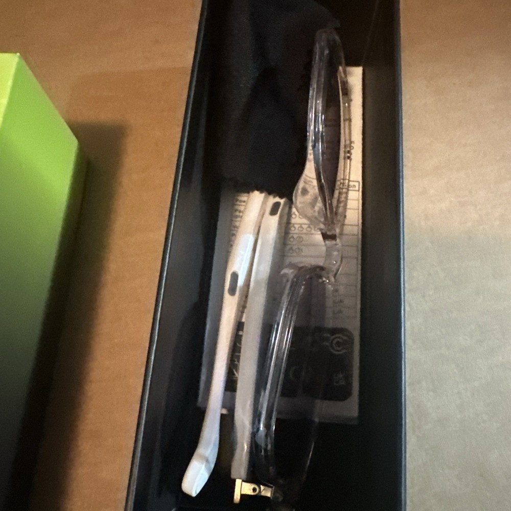 Bluetooth, smart glasses with UV protection