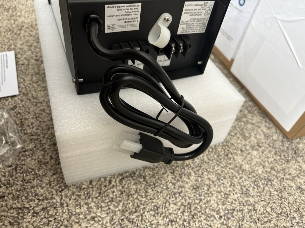 200W Low Voltage Landscape Lighting Transformer with Timer and Photocell Sensor