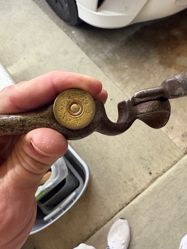 VINTAGE Shotshell 12 gauge De-Capping Reloading Tool.
