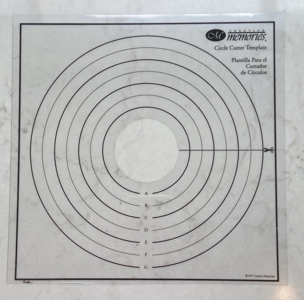 Creative Memories Adjustable Circle Cutter: Glass Tray, Template, Rotating Blade