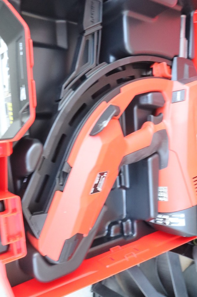 GX 3 Gas-actuated fastening tool
