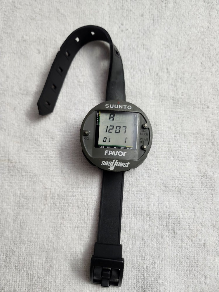 SUUNTO FAVOR DIVE COMPUTER