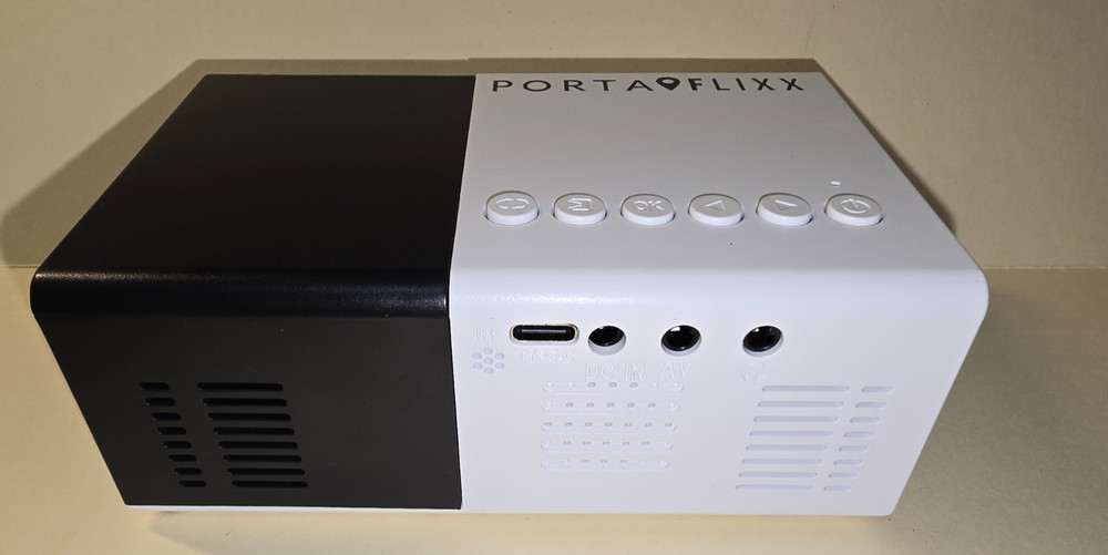 portaflixx lcd pocket projector