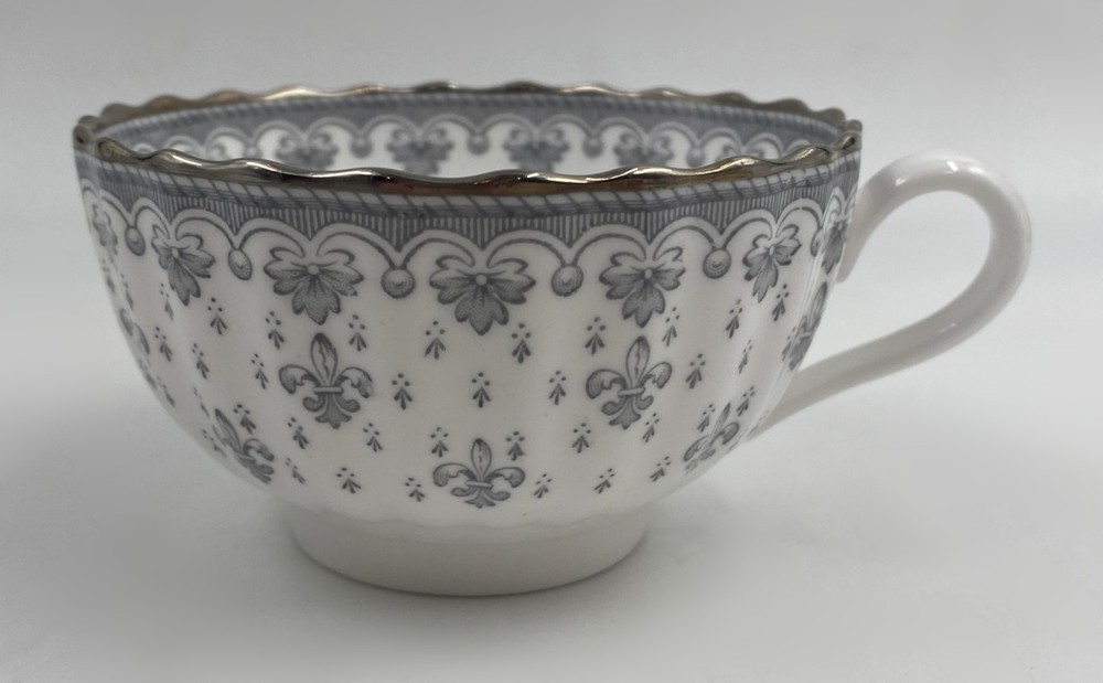 Spode Fleur de Lys Grey Cup (s) Y7515