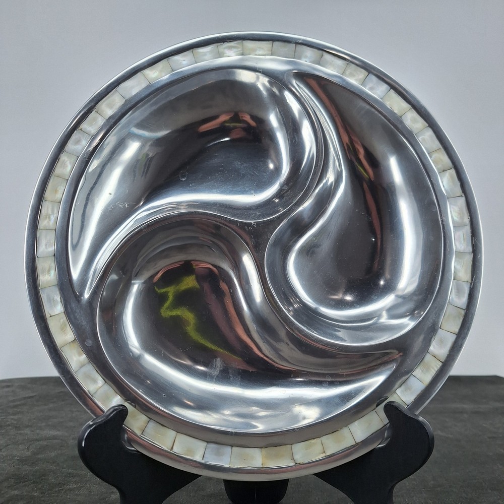 Towle Silversmith 12" Divided Bowl Mother of Pearl inlaid edge Made in India