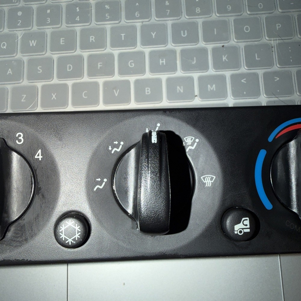 Peterbilt 579 Climate Control Q21-6012