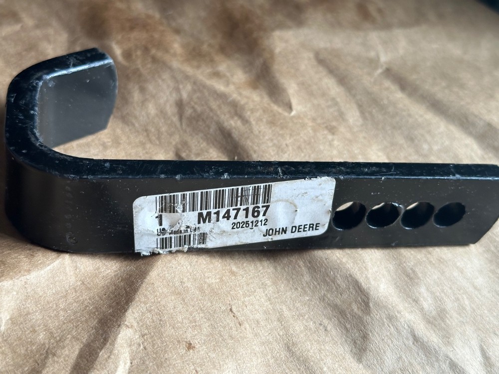 John Deere Original Equipment Runner - M147167