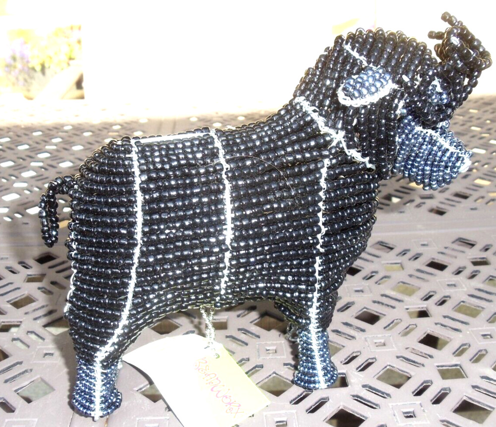 Beaded land:  Black sheep