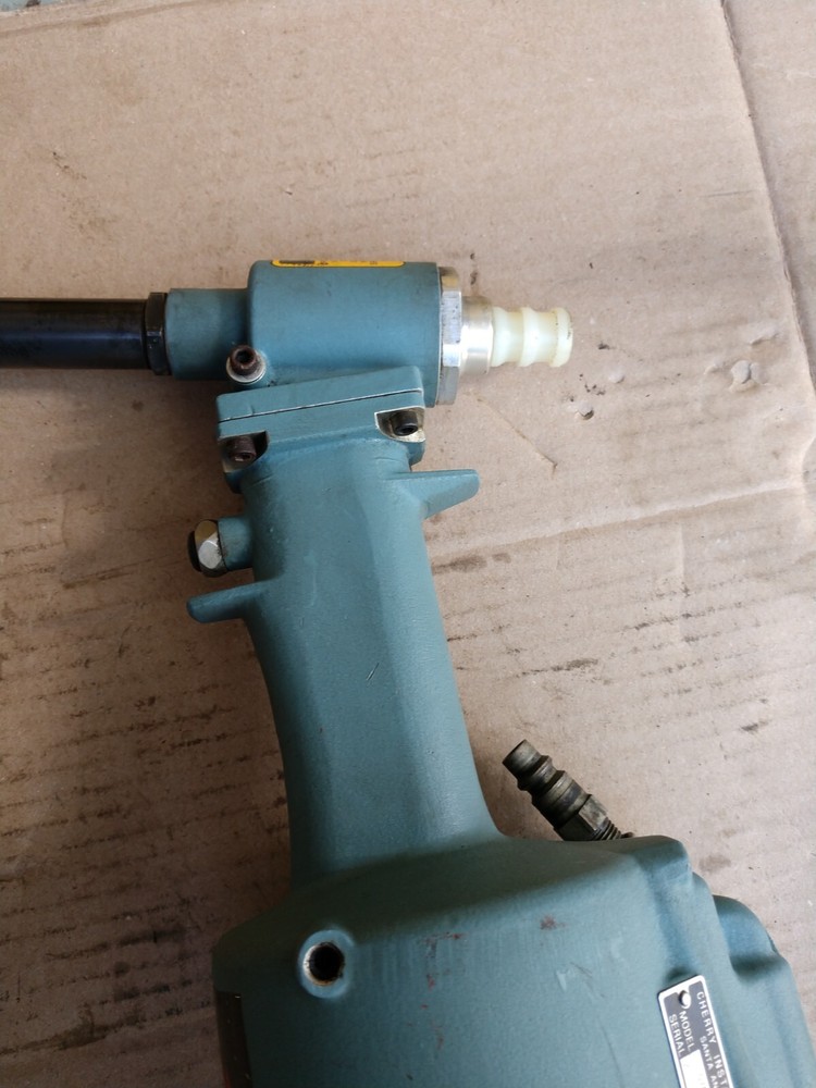 Cherry G743 Riveter rivet pneumatic
