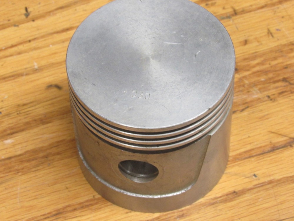 Wisconsin Engine Piston DB209 +.030 Over size New Old stock