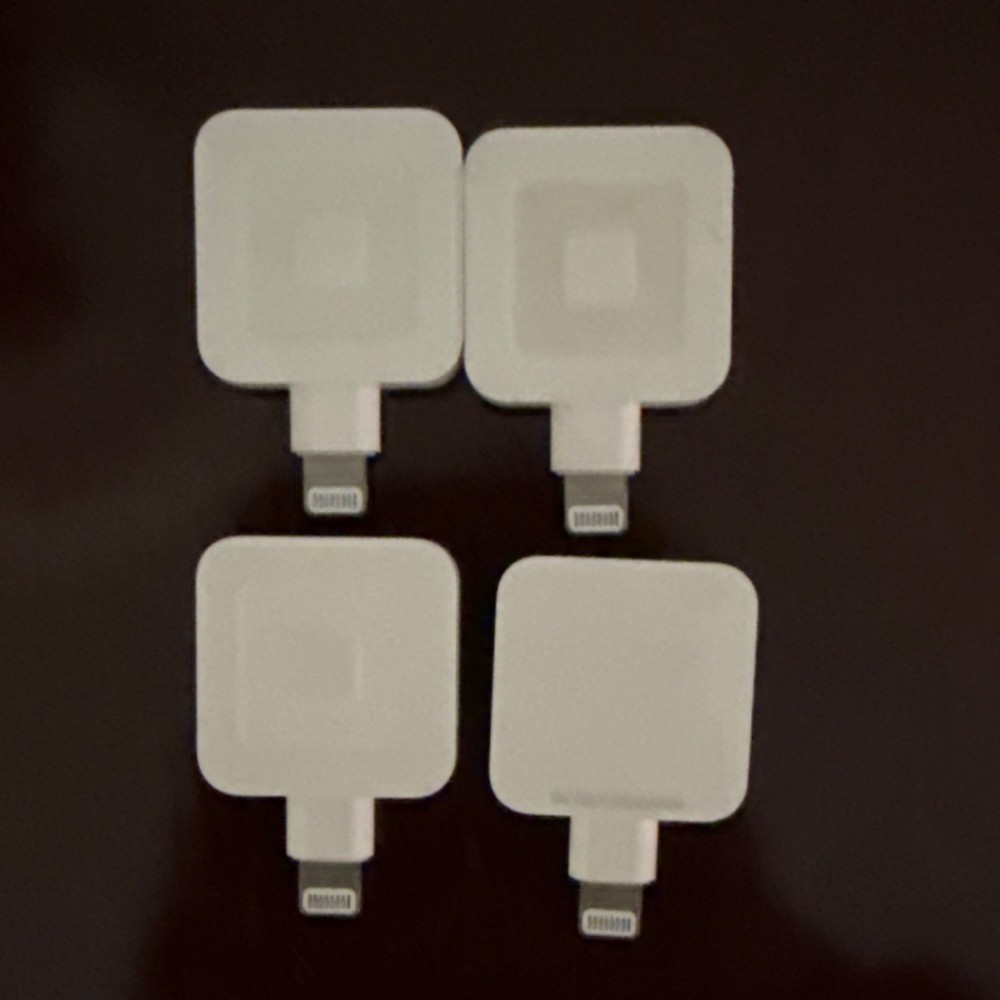 4 Square Credit Card Reader Lightning for iPhone iPad Mobile Devices