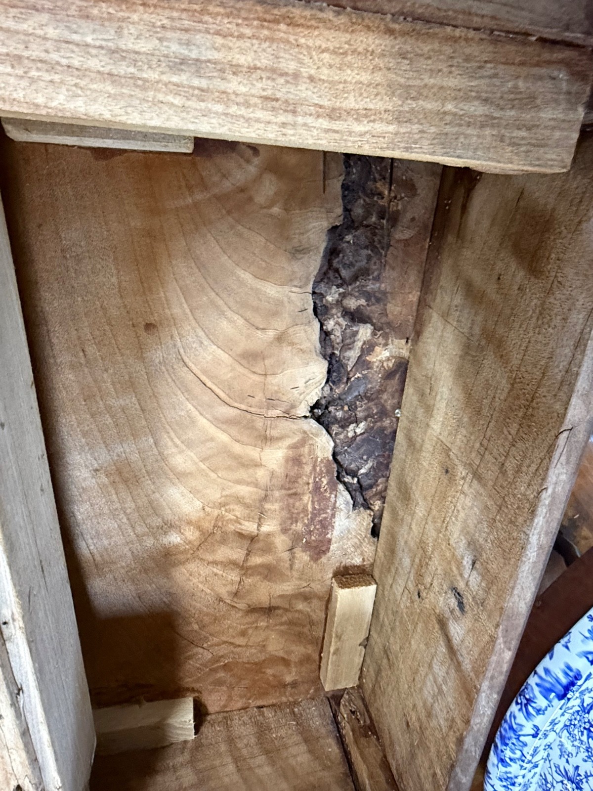 antique country Hepplewhite figured walnut night stand table 1800 farmhouse