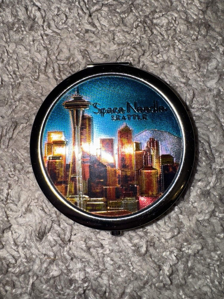 Seattle Space Needle Compact Folding Vanity Mirror Used