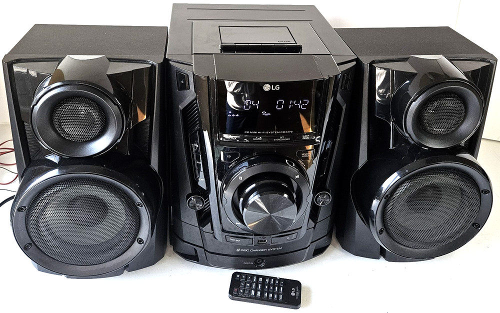 LG CM3370 Mini Hi-Fi System 200W Bluetooth CD USB w/ CMS3370 Speakers & Remote
