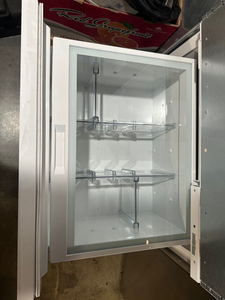 Sub-Zero 30" Designer Over-and-Under Refrigerator - Panel Ready Model - DET3050R