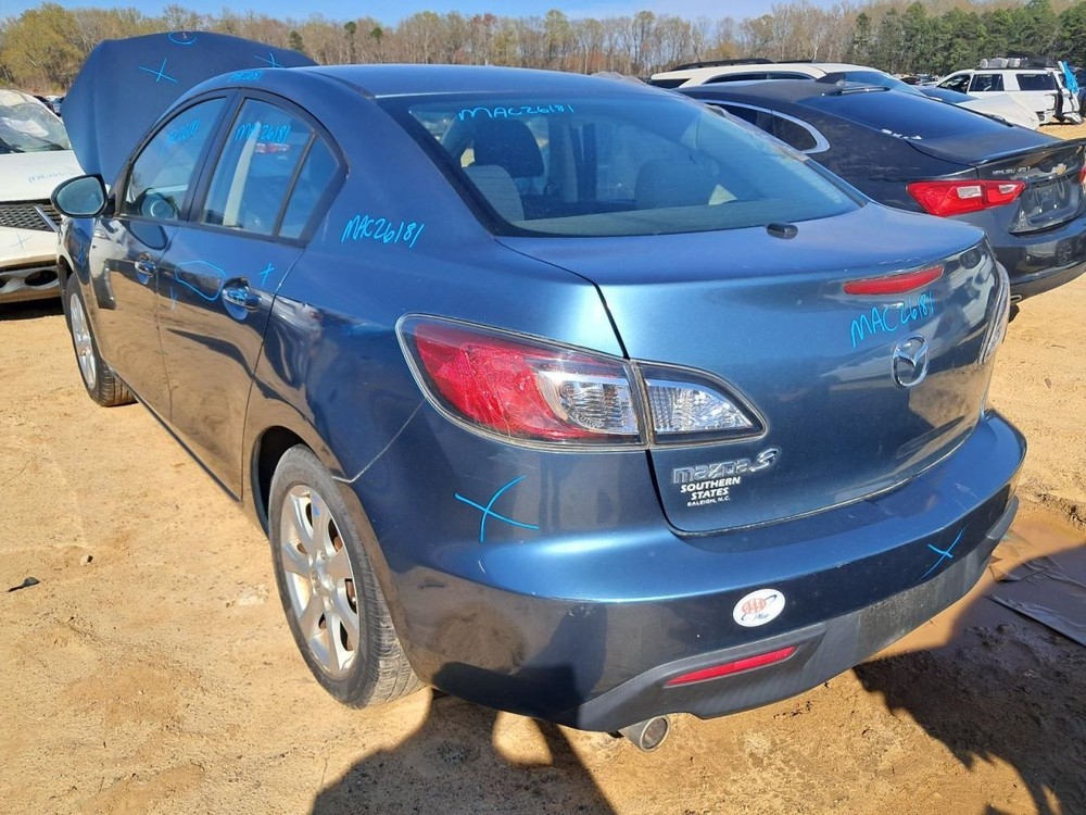 3 2011 Glove Box 5022351