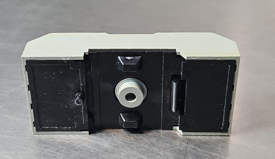 Releco SK-3004 relay socket base. Loc4C28