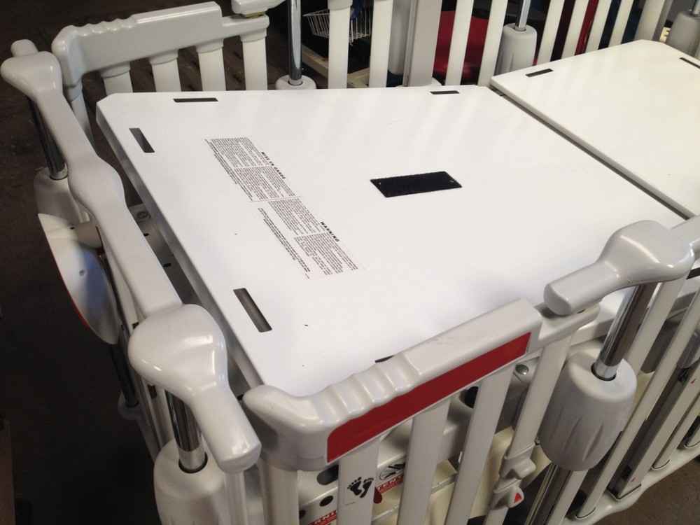 Stryker Bertic Crib