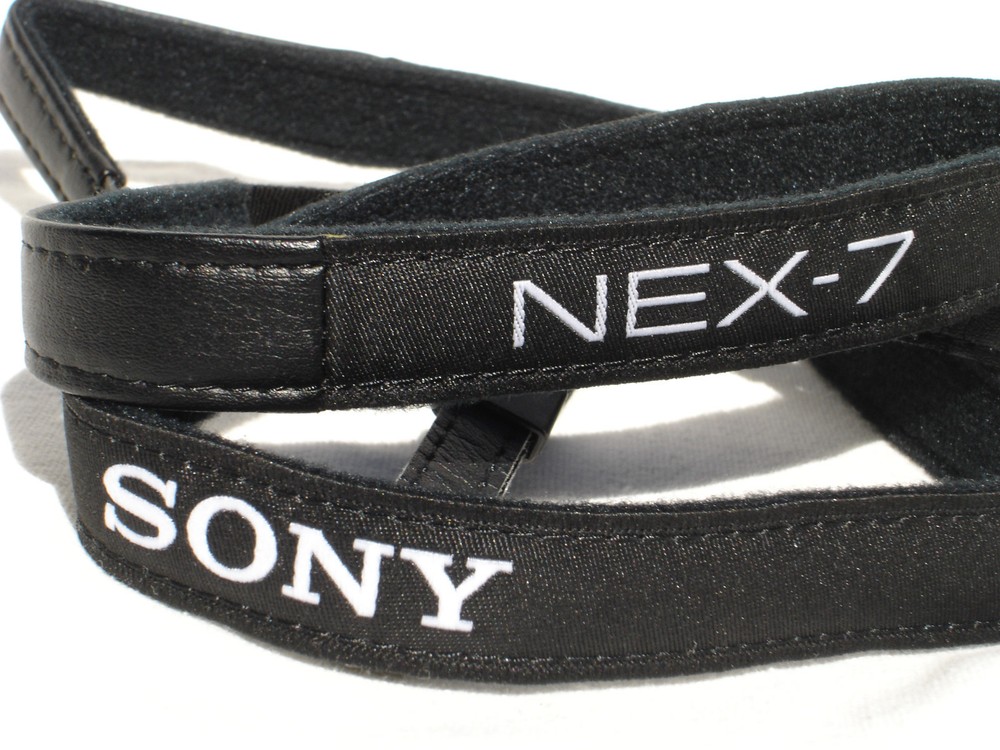 SONY NEX-7 camera strap , Genuine