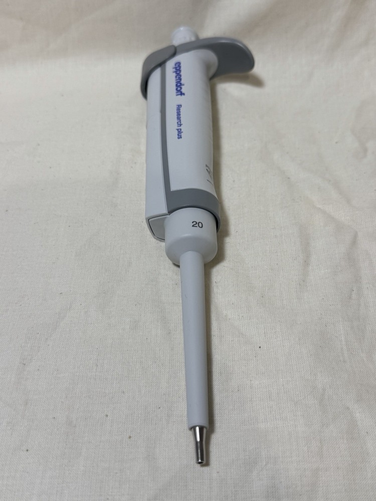 Eppendorf Research Plus Pipette 2–20 µL Adjustable Single Channel