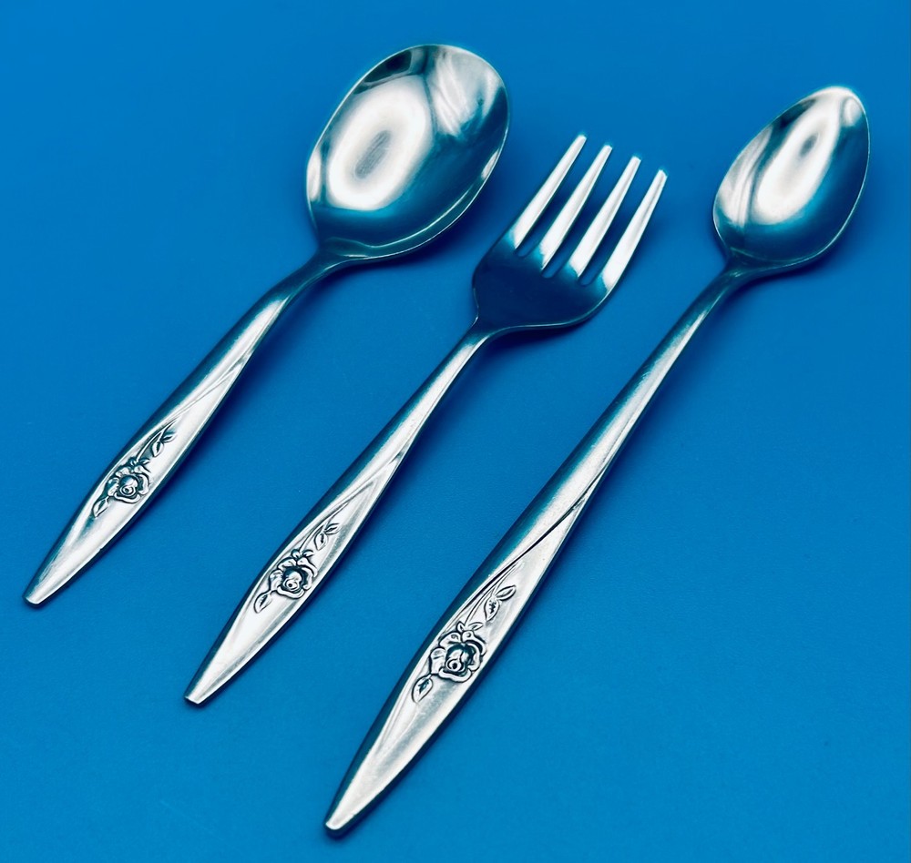 3 Pc Oneida LASTING ROSE Baby Feeding Set Stainless Deluxe Flatware Silverware