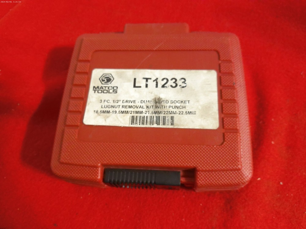 Matco LT1233 4pc Lug Flip Socket Set nice