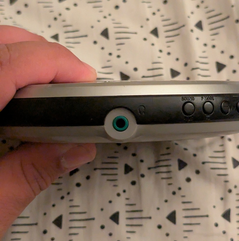 Sony D-EJ011 CD Walkman Portable CD Player Discman Silver Tested Working