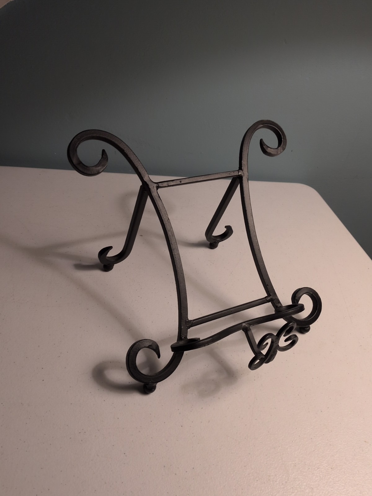 Heavy Metal Art / Plate / Book Holder Display Easel Stand