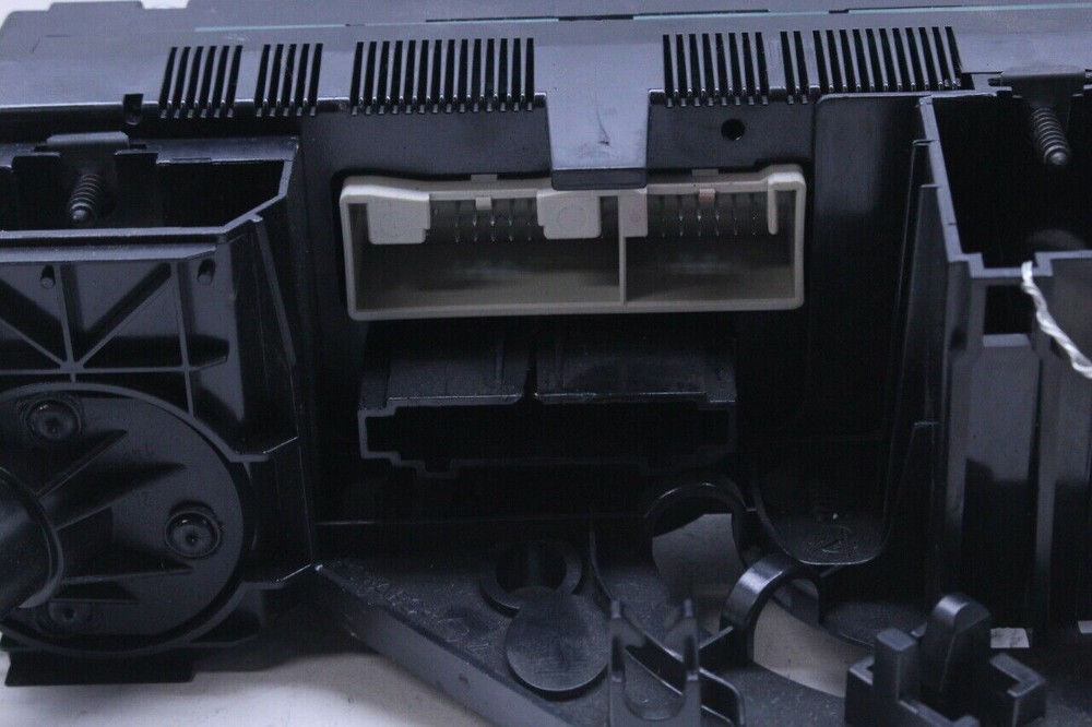 Volkswagen Jetta Passat Climate Temperature Control Panel OEM