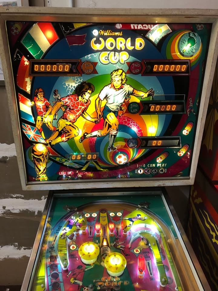 Williams World Cup Pinball machine