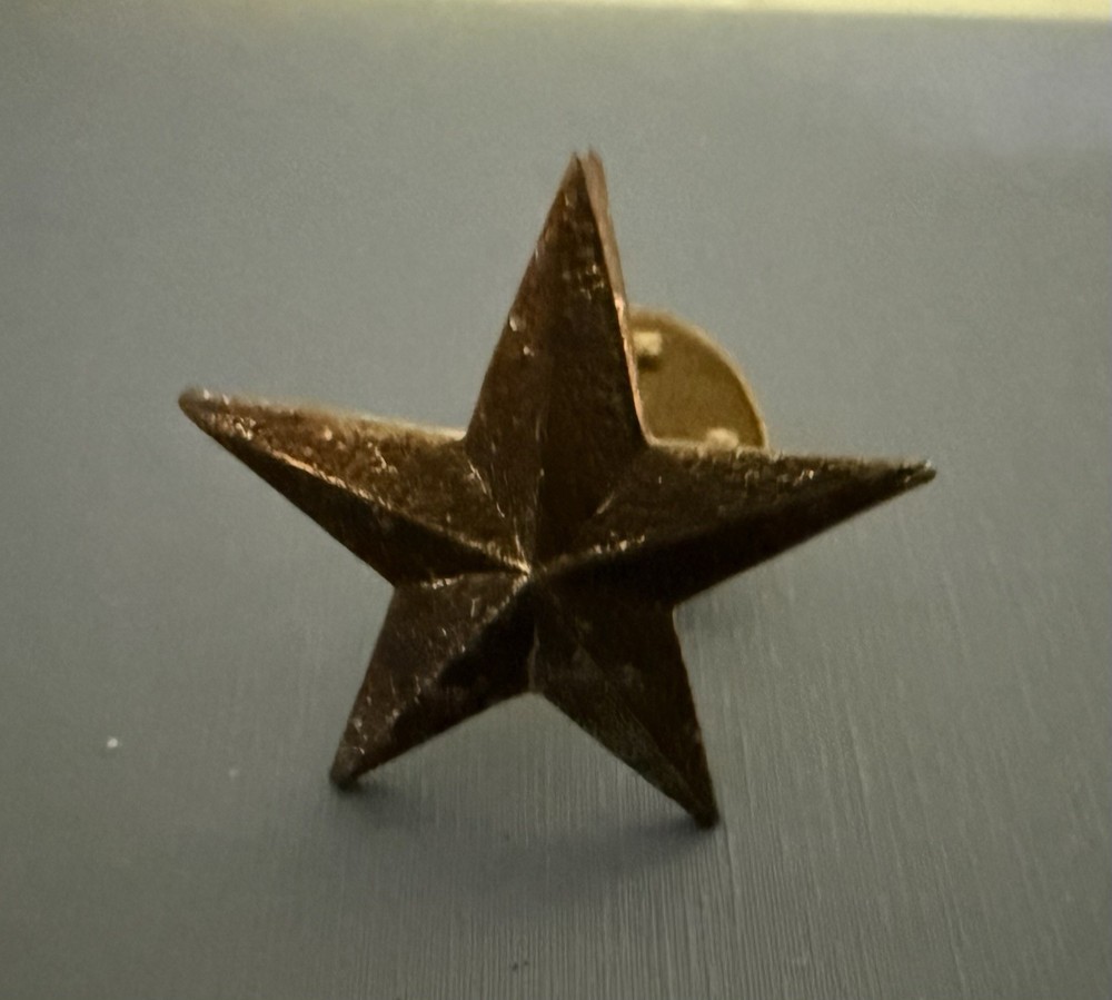 Antique Gold Star Lapel Pin