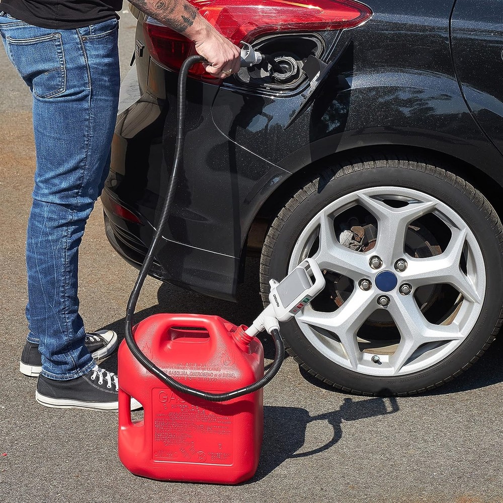 Deway Automatic Battery-Powered Transfer Pump with User-Controlled Nozzle