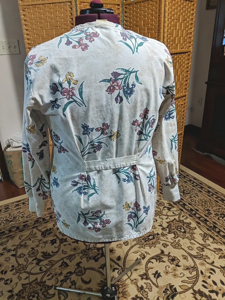 Woman's Pre Owned Barco Lab Jacket Small