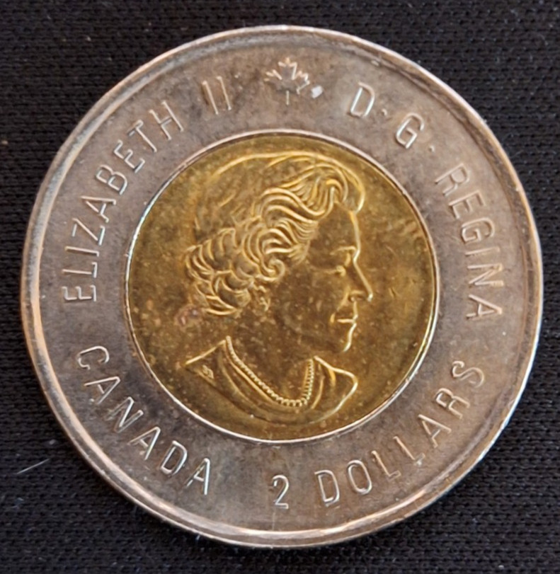 CANADA 2 DOLLARS COIN 2016 TOONIE "Remember"
