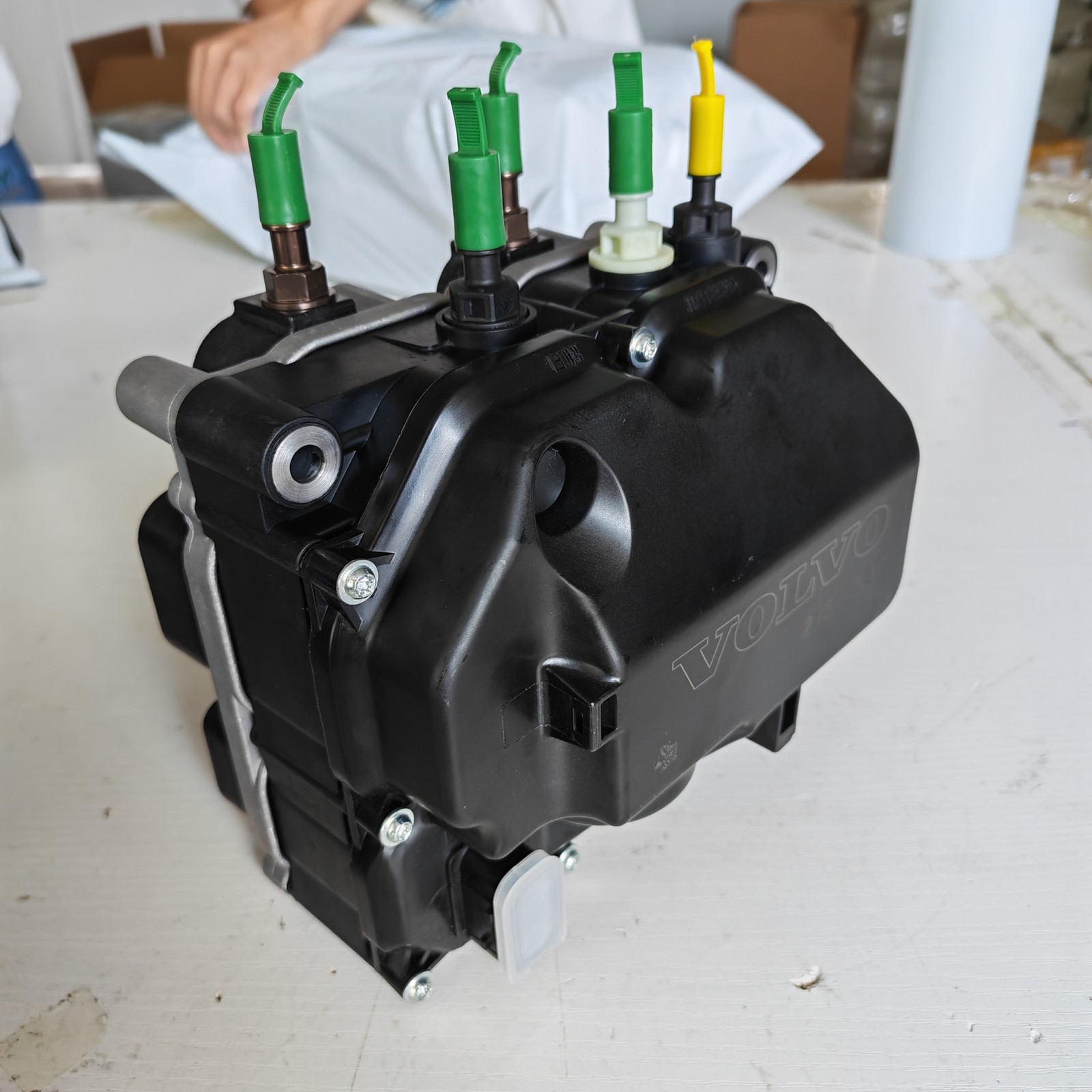 12V Urea Pump D13 21577511 21332701 Bosch 85003864 For Volvo Mack DEF 21577507