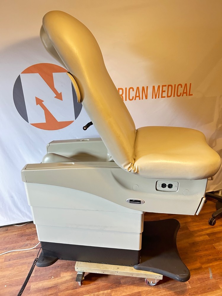Midmark 625-001 Power Exam Table