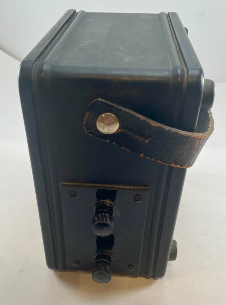 BITRONICS VOLTS ALTERNATING CURRENT PANEL 0-150, NO 561589 RESISTAMCE 2946 OHMS