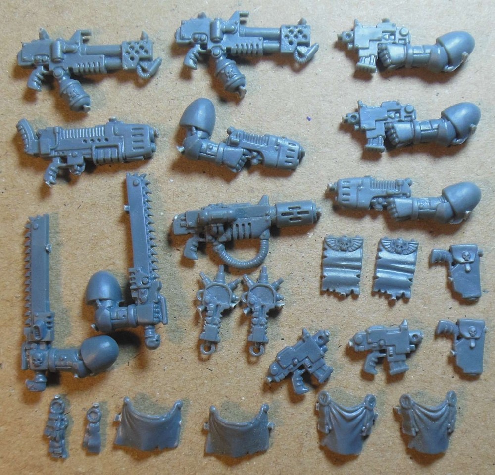 Space Marines - Tactical Squad 2005 - Flamer Chainsword Sergeant (b) Bits 40K