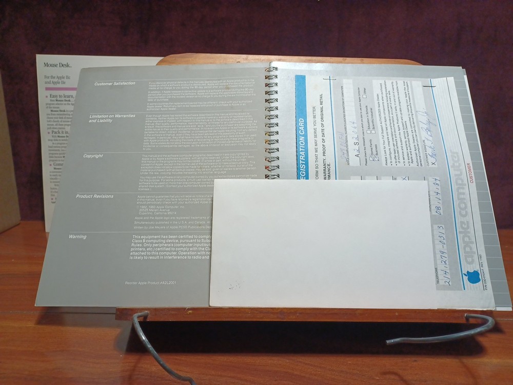 Apple Diskware ProDOS User's Disk Apple IIe, Mouse Desk Ver. 1.1, & Owner's Man.