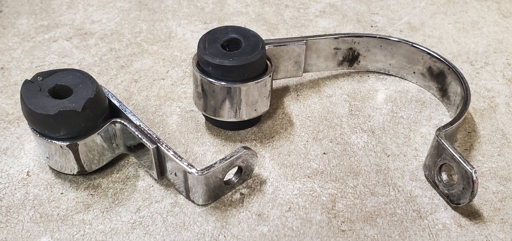 HARLEY DAVIDSON MULTI FIT APPLICATION 2 PC MUFFLER EXHAUST CLAMP HANGER