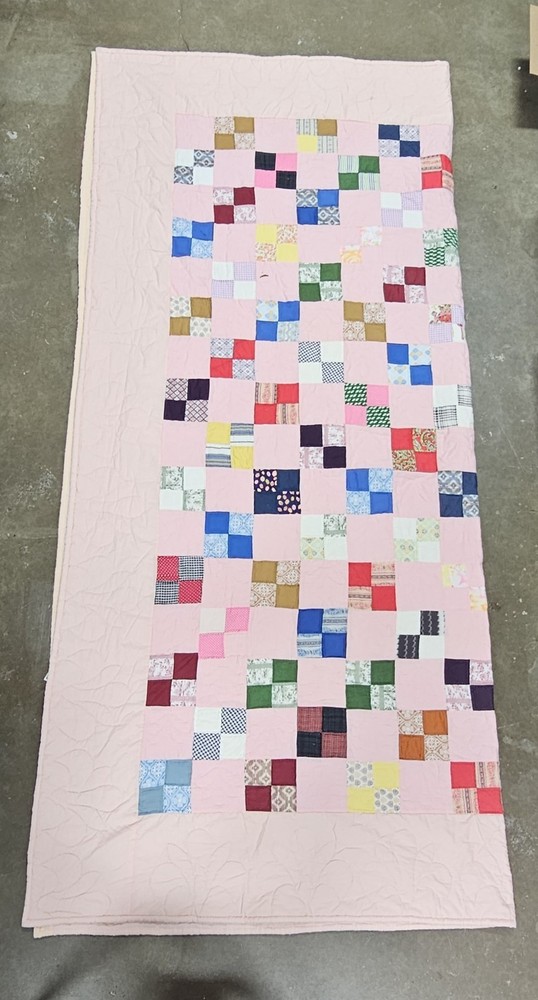Handmade 4-Patch Pattern Quilt Solid Pink Backing 100 x 90 Colorful #C9