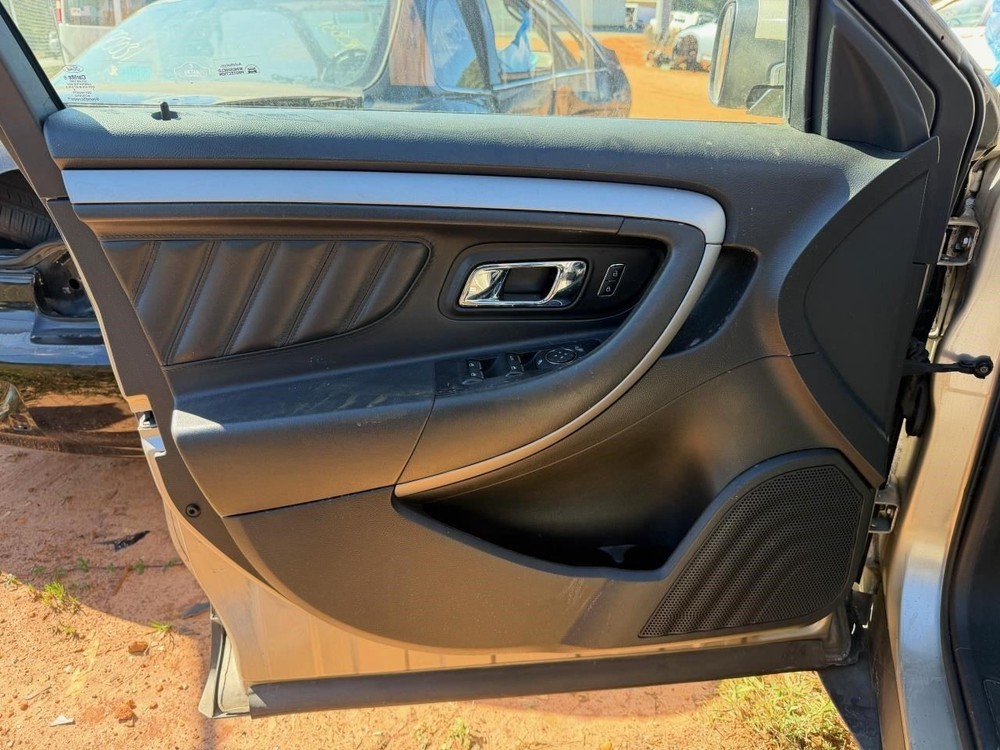 TAURUS 2017 Transmission Shift 104938575