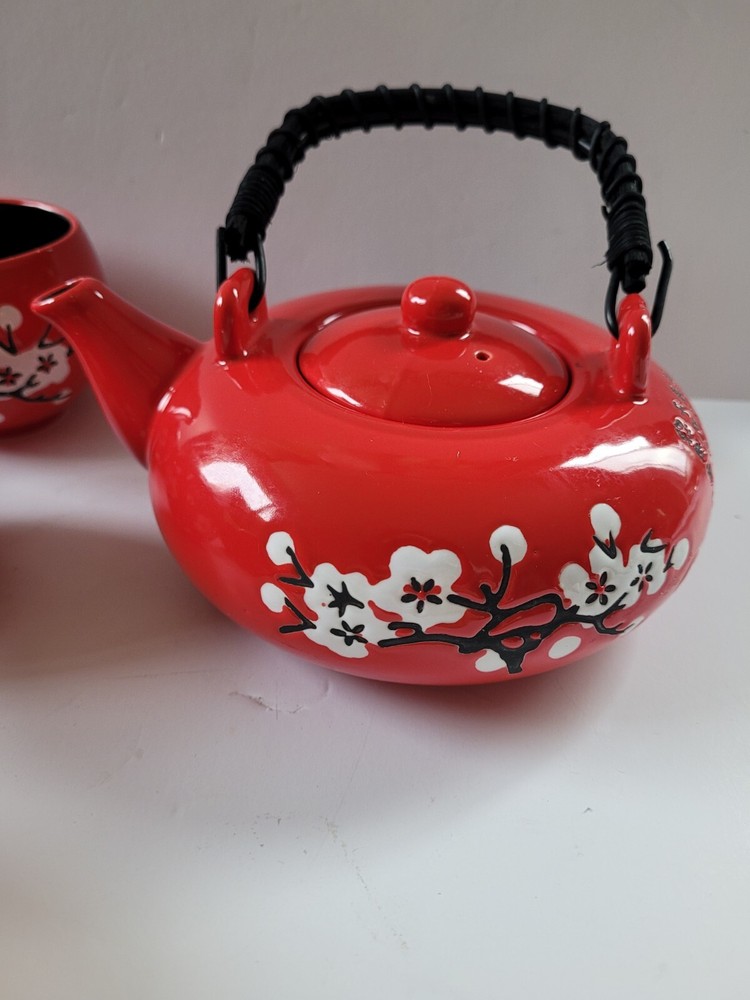 Asian tea set red and black