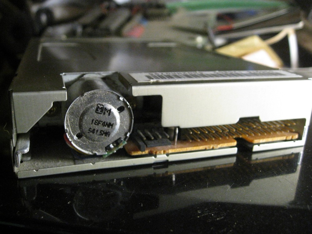 Newtronics D359T5 Floppy Disk Drive