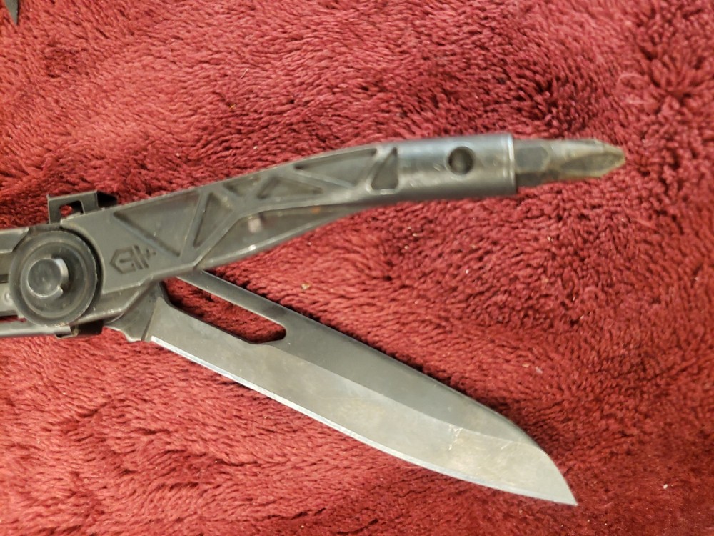 🔪 Gerber Center-Drive Multi-Tool