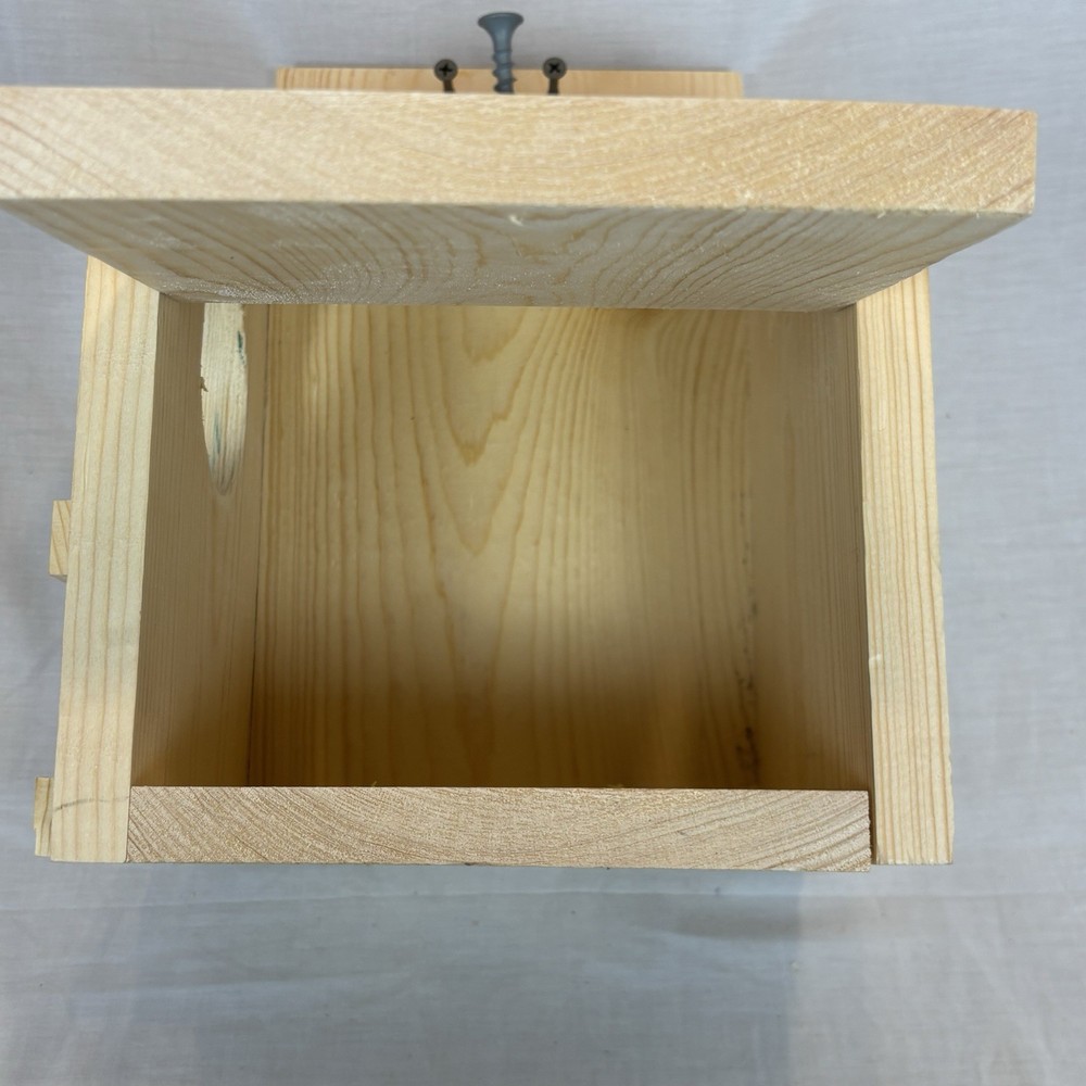 Large Solid Pine Backyard Squirrel/Bird House Nesting Box - Awesome Gift